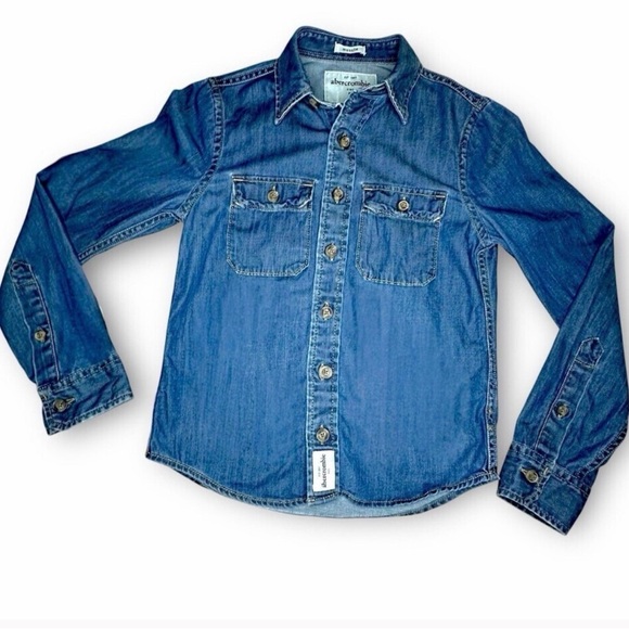 Abercrombie Kids Button Down Denim Shirt Size Small - Picture 2 of 5